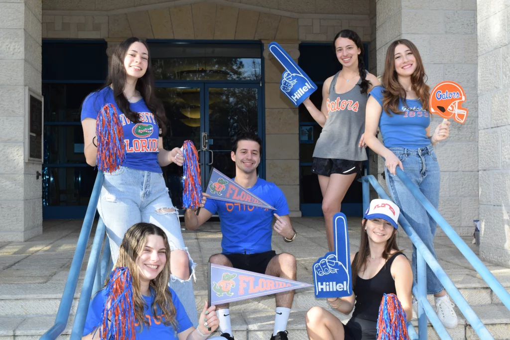 University of Florida students show off their Hillel pride.